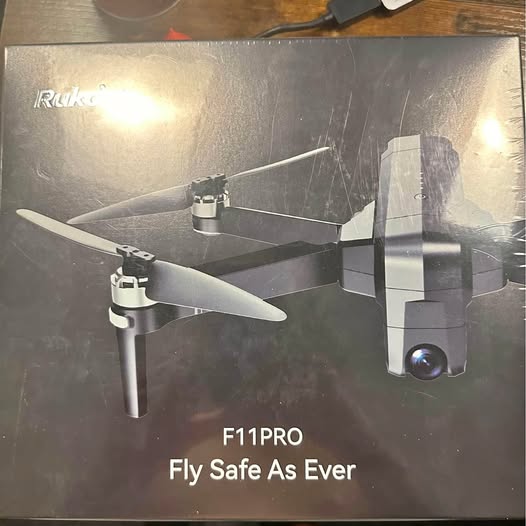 Ruko F11 Pro La Marque TX drone with four blades and landing gear
