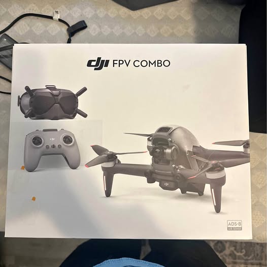Drone kit box showing FPV goggles and quadcopter