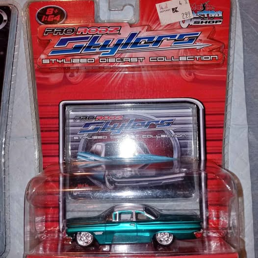 Pro Rodz diecast car in blister pack, teal classic car