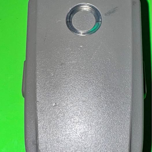 Battery pack connector end, gray plastic housing with circular port