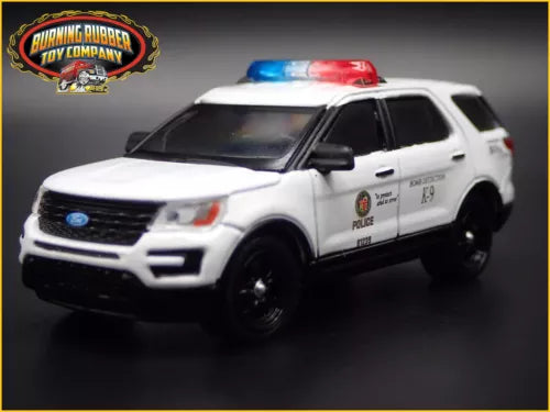 White 2017 Ford Explorer police interceptor diecast model car with blue-red light bar
