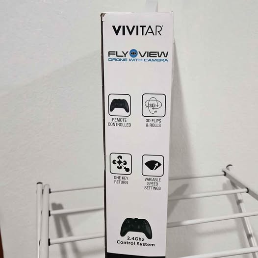 Vivitar Flyview drone with camera packaging box, 2.4GHz control system text
