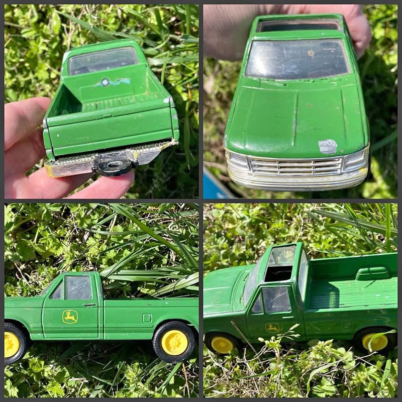 Green 1/32 diecast pickup truck with John Deere logo, front grille and wheels