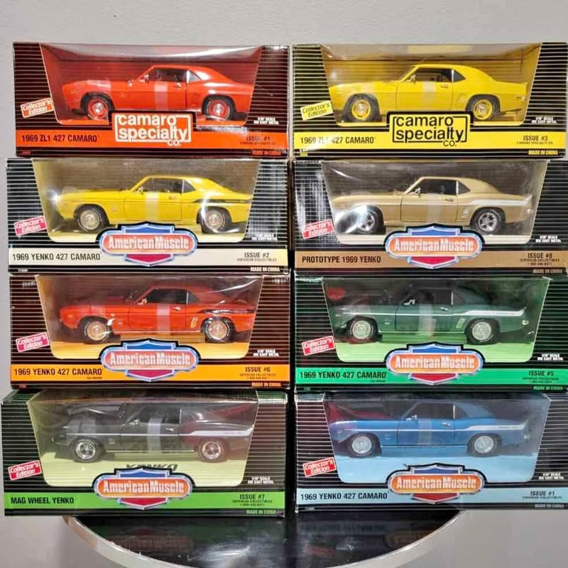 1:18 scale die-cast Camaro car sets in four blister boxes