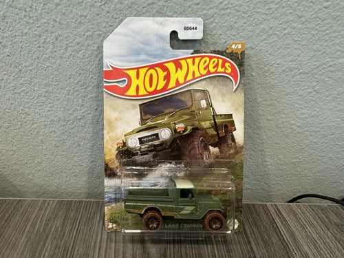 Hot Wheels Mud Runners 1:64 Toyota Land Cruiser diecast on blister card