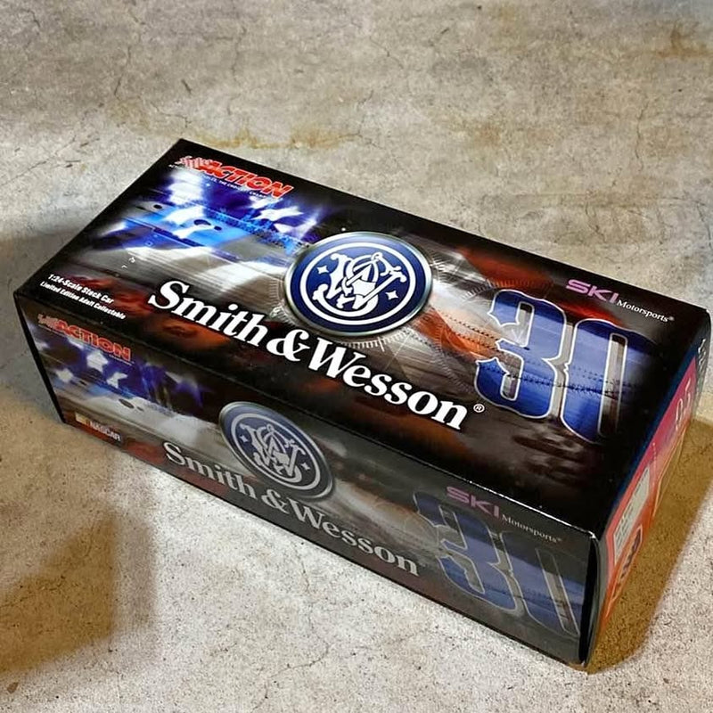 1/24 diecast stock car box with Smith & Wesson branding and number 3