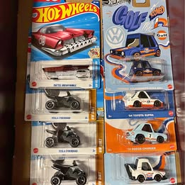 Hot Wheels diecast toy car blister pack with multiple vehicle cards