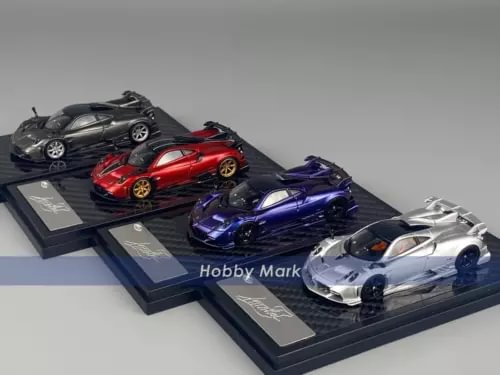 Diecast supercar model set with four cars on display bases, assorted colors