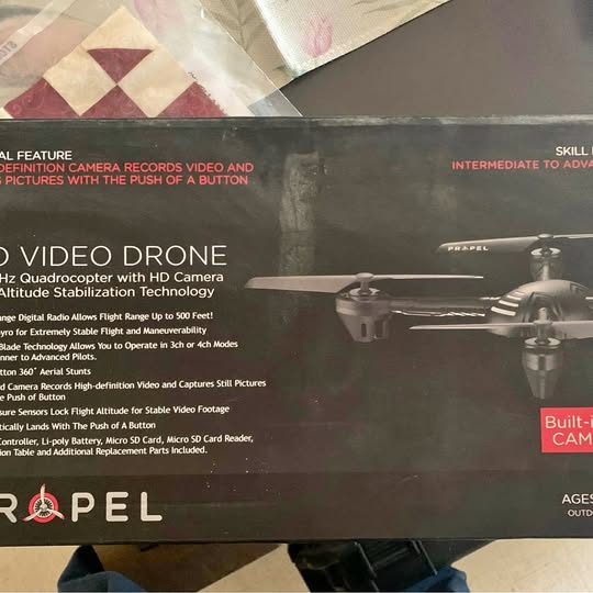 Drone packaging box for Propel HS-1944 quadcopter with HD camera