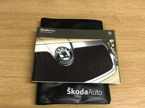 ŠkodaAuto diecast model car gift case with Škoda logo and grille design