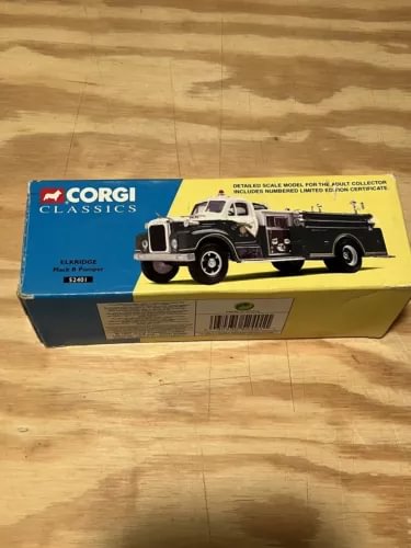Corgi Classics Elkridge Mack B pumper diecast truck in box, black and white