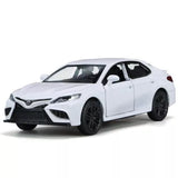 1/36 scale Toyota Camry XSE diecast model car, white 2-door with black wheels