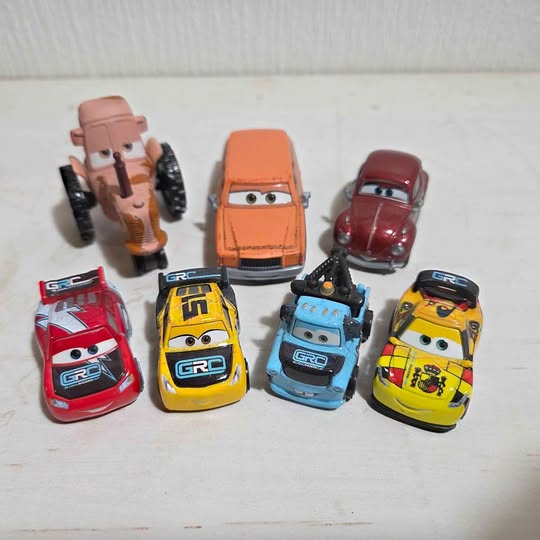 Diecast toy cars set, assorted colors