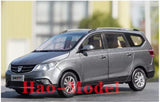 1:18 scale grey MPV diecast model car, front three-quarter view
