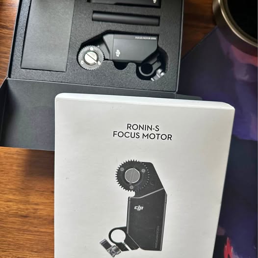 DJI Ronin-S focus motor retail box with printed product name and icon