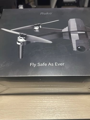 Ruko F11PRO 4K quadcopter drone box with front view illustration