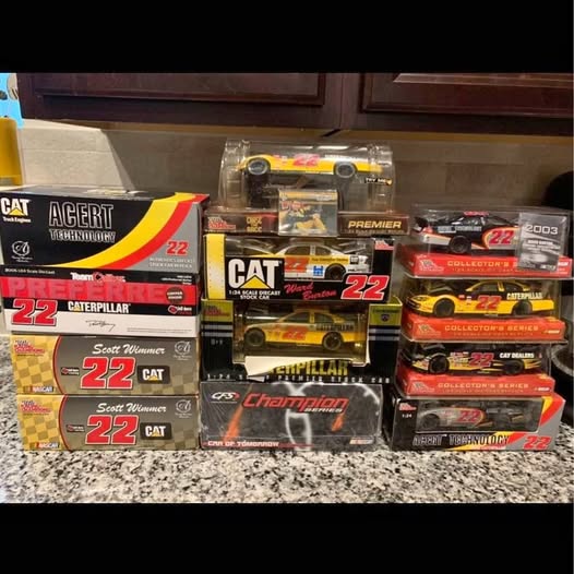 Cat diecast race car set, #22 CAT cars in retail boxes