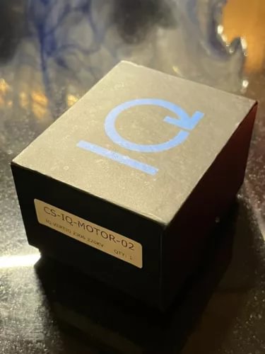 Drone motor box with IQ Vertiq logo and label