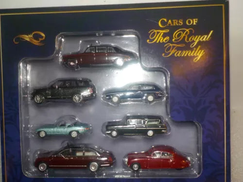 Diecast car set in blister pack with seven classic vehicles, mixed colors