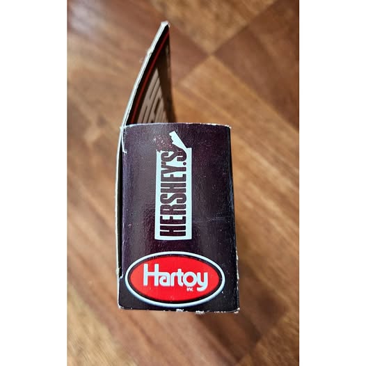 Diecast transport bus in retail box, Hershey's label with Hartoy logo