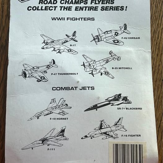 Road Champs Flyers collect series card with airplane illustrations and barcode
