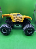 Hot Wheels Monster Jam Max D Gold Monster Truck 1:24 Diecast Mattel 2015 BKT Parts