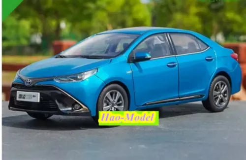 SunStar alloy diecast model car ornament, blue sedan front 3/4 view