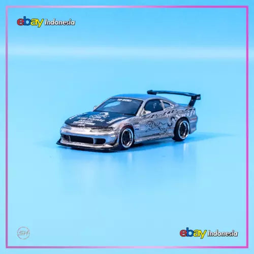 1:64 diecast toy car, gray with blue hood graphics and black wheels