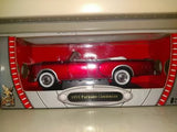Road legends 1953 Packard Carribean 1:18 scale diecast model car new in box red Parts