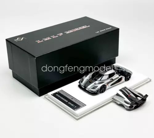 1:64 silver racing diecast metal car model with display card