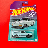 Blue Custom 1969 Volkswagen Squareback Wagon Hot Wheels Diecast Collectible 2/8 Ships to you