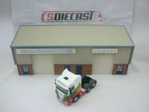 Eddie Stobart style diecast truck and roadscene building accessory, 1:76 scale