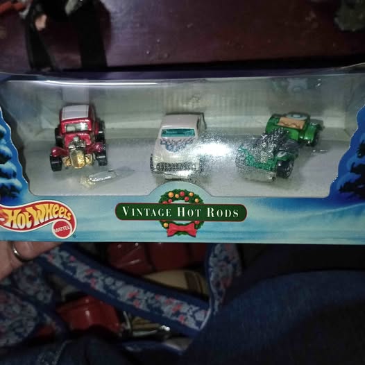 Diecast toy cars set in blister pack, Vintage Hot Rods