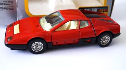 BBURAGO Ferrari 512 BB diecast model car, red and black, vintage 1/24 scale