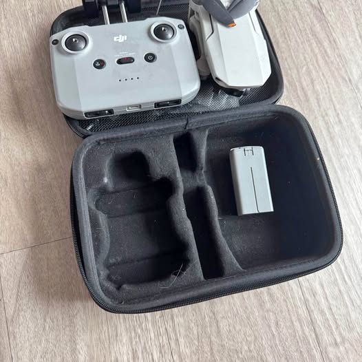 Dji Magic Mini 2 drone in zippered hard case with molded compartments