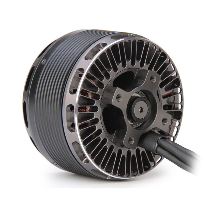 Brushless DC motor with finned heatsink housing and output shaft