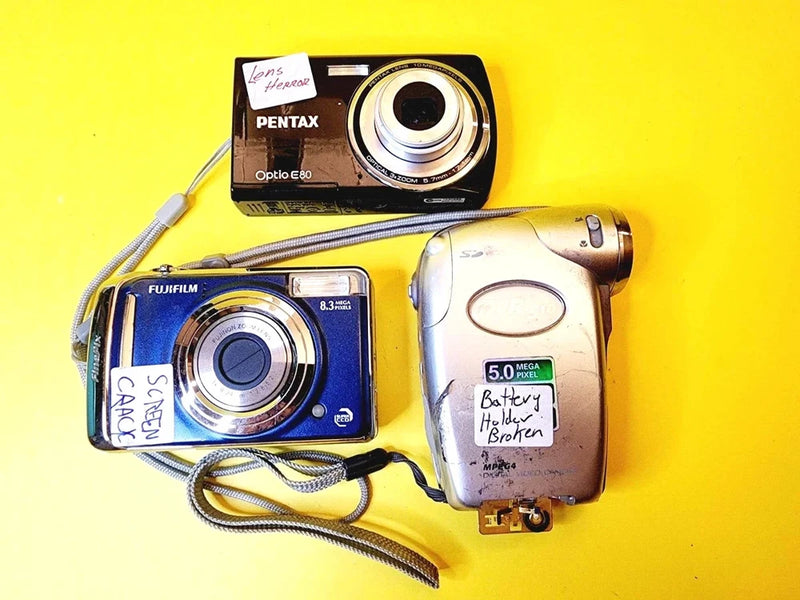 LOT 3x DIGITAL CAMERA FUJIFILM FINEPIX A805 PENTAX OPTIO A80 VIVITAR DVR-510