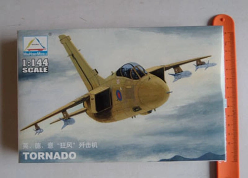 1/144 Plastic Model Kits UK DE IT TORNADO fighter 80414  AGES 14+