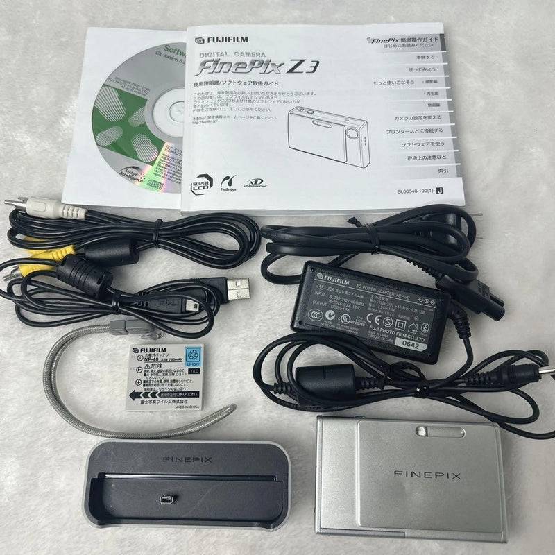 FUJIFILM FINEPIX Z3 Silver Compact Digital Camera Tested Working Japan