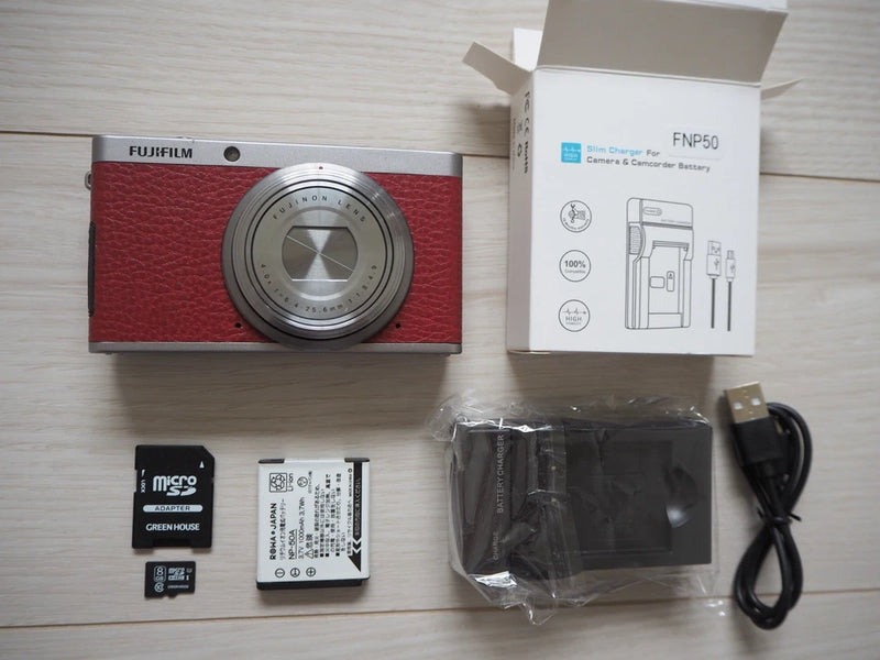 ?Fujifilm XF1 Red Digital Camera [FOR PARTS] Charger Battery SD Card Bundle READ