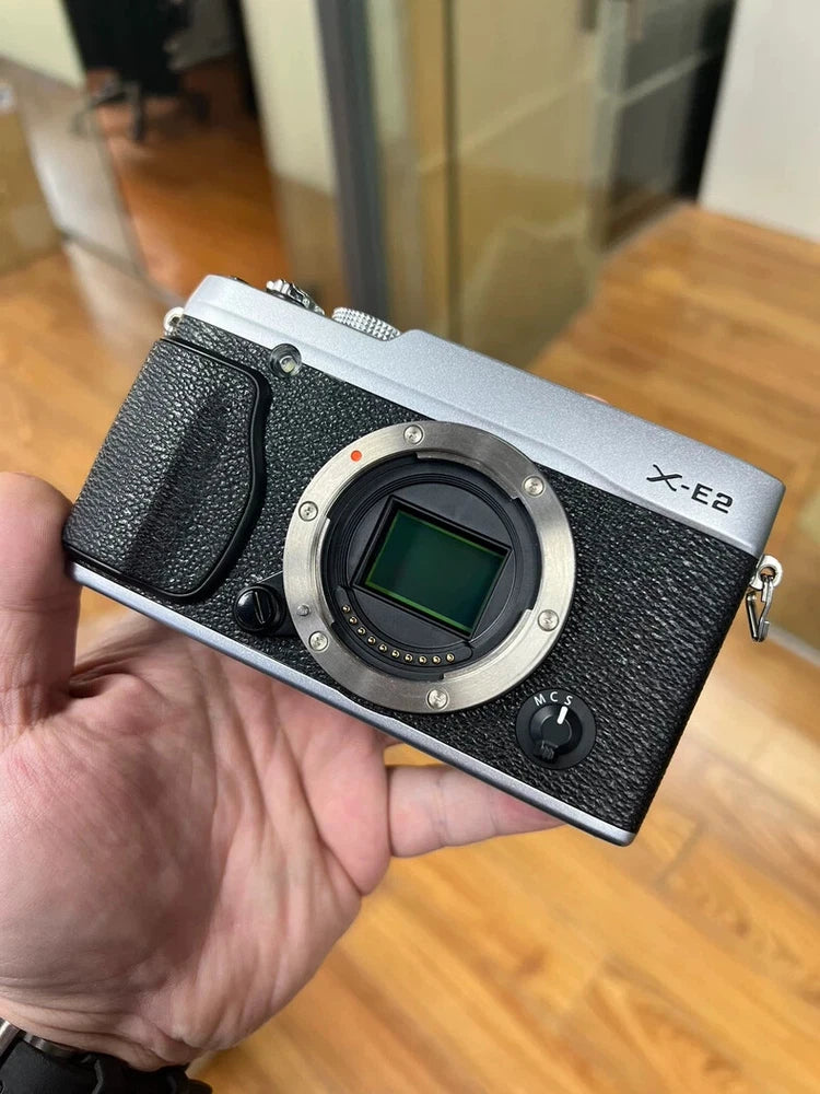 Fujifilm X Series X-E2 16.3MP Digital Camera - Silver (Body Only)-90%new