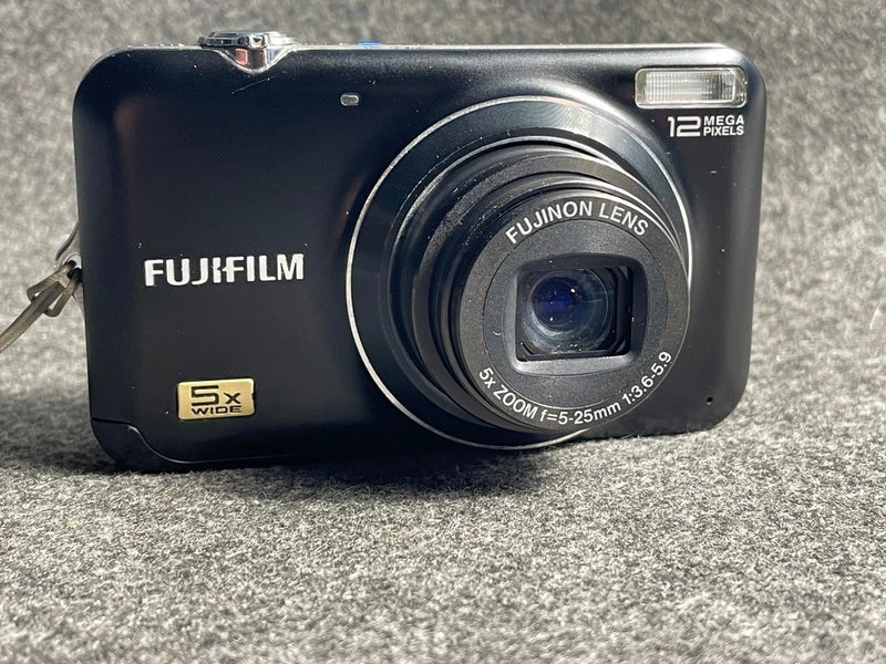 Fujifilm JX200 Compact Digital Camera ¨C 12MP, Vintage Fuji Point & Shoot