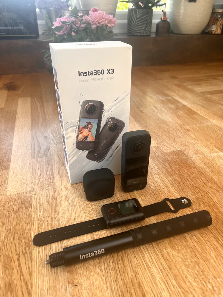 INSTA360 X3 Action Camera With Invisible Selfie Stick and GPS remote control