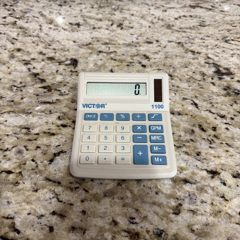 Victor Model 1100 8-Digit Mini Desk Top Calculator Dual Power Solar Battery New Battery