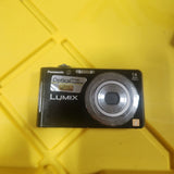 Panasonic Lumix DMC-FS16 14.1MP Digital Camera Black With Battery  Untested H16
