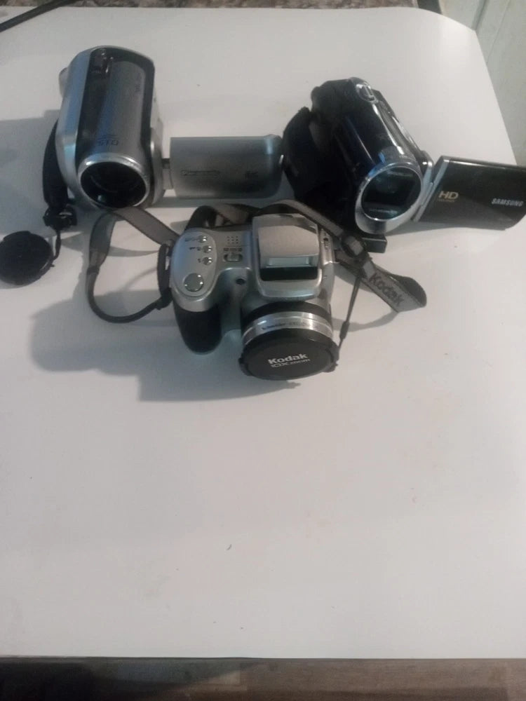 Lot of 3 Cameras Panasonic, Samsung, And Kodak Sold For Parts Untested