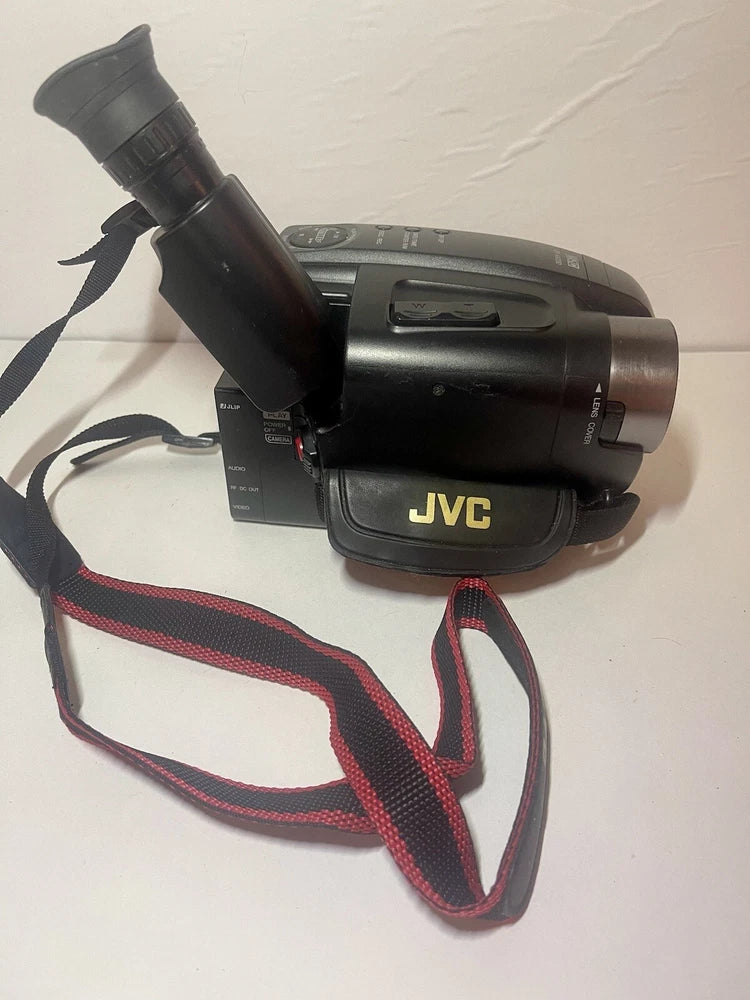 JVC Compact Camcorder VHS GR-AX230U Optical 22X Zoom #07312079 1999 Parts Only