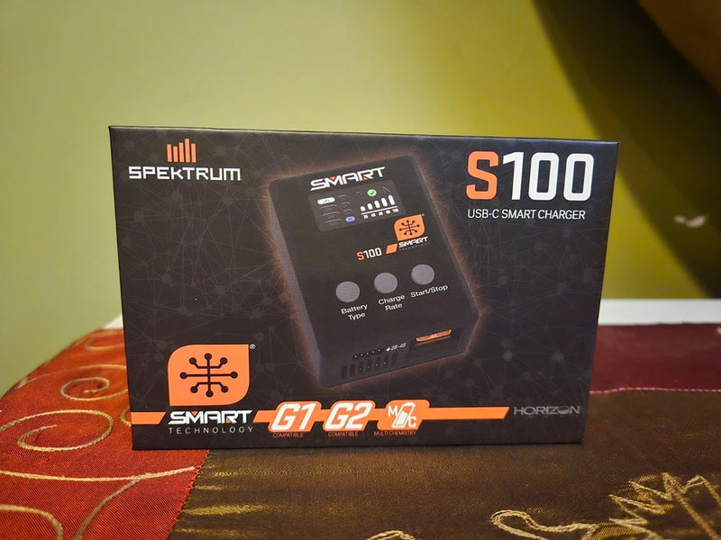 Spektrum RC S100 USB-C Smart Charger for LiPo and NiMH batteries Battery