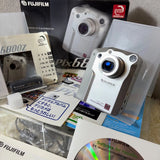 Fujifilm FinePix 6800z Digital Camera New Battery Complete Accessories From Japa