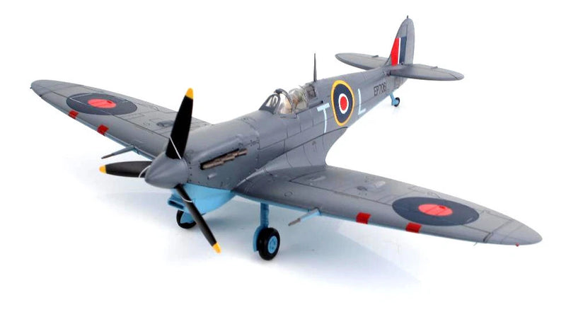 Hobby Master Spitfire Mk. Vb fighter aircraft model, gray with RAF roundels